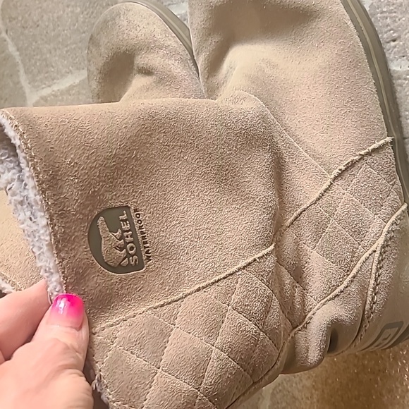 Sorel waterproof boots - Picture 4 of 13